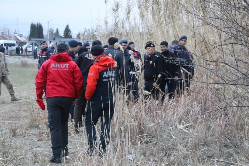 Alarma geçildi: 4 yaşındaki Nazlı her yerde aranıyor - Resim: 7