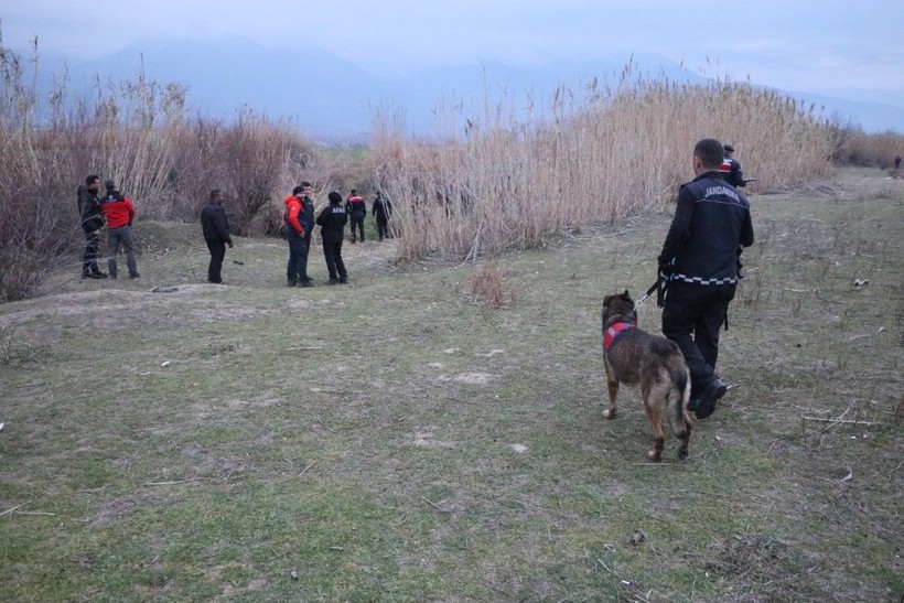 Alarma geçildi: 4 yaşındaki Nazlı her yerde aranıyor - Resim: 9