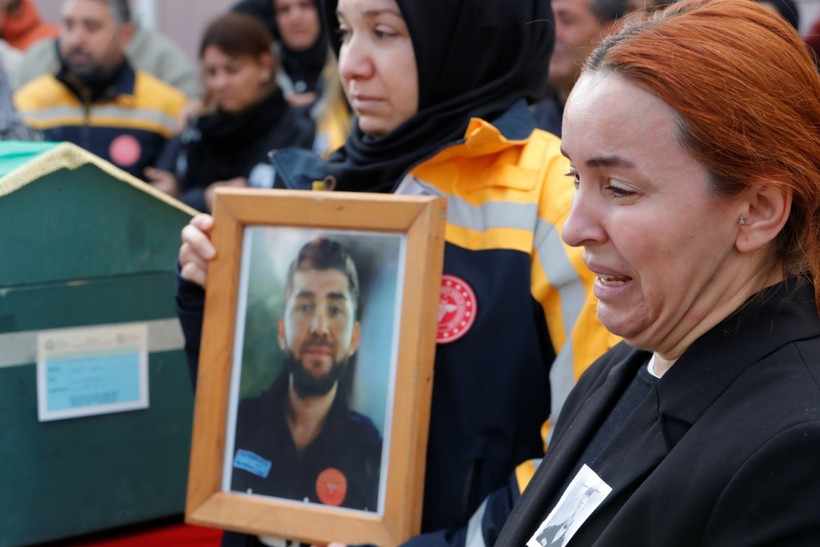 'Sigaran var mı?' cinayeti: Genç sağlıkçı hayatını kaybetti - Resim : 3