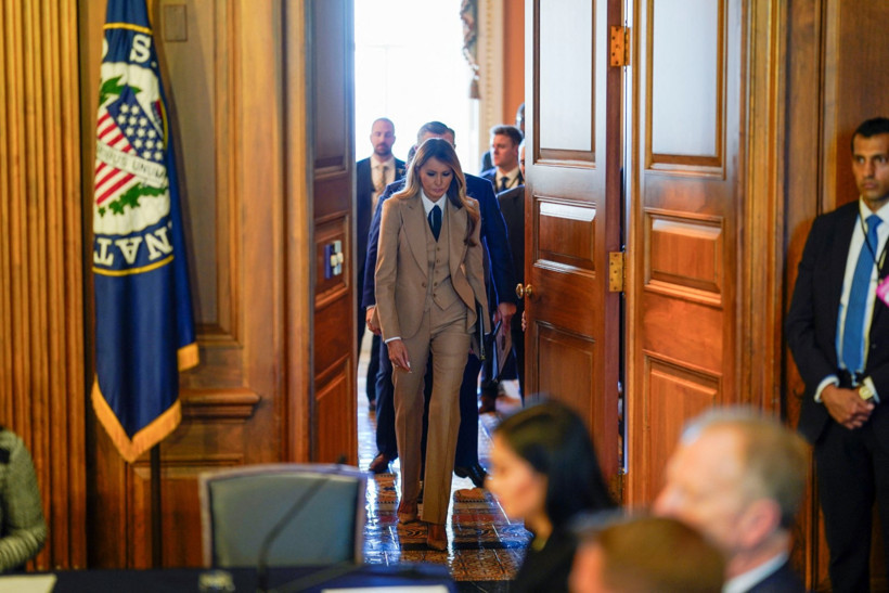 Melania Trump Kongre oturumunda ortaya çıktı, yasaya destek istedi - Resim : 1