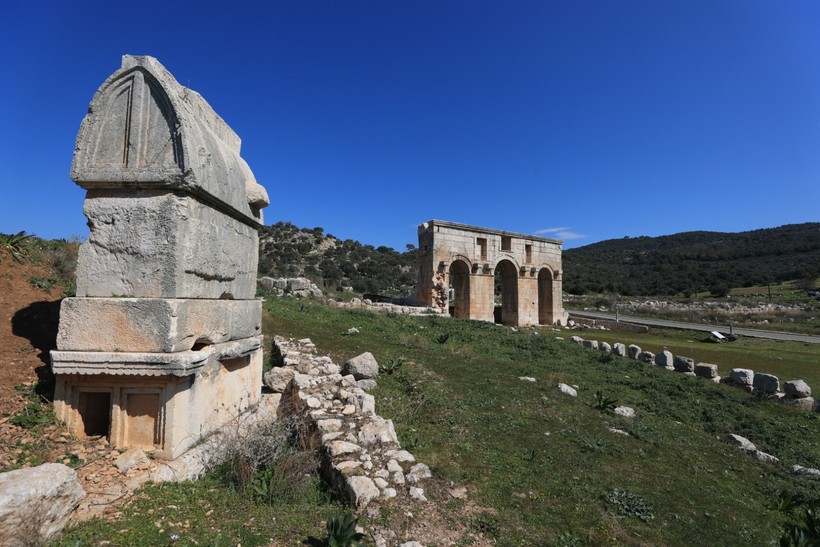 Patara'nın simgesi kent kapısından yüzyıllar sonra yeniden su akacak - Resim : 1