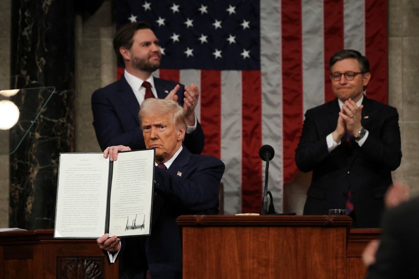 Trump duyurdu... Dünyanın gözü önünde azarlandı, anlaşmayı imzalayacak - Resim: 1