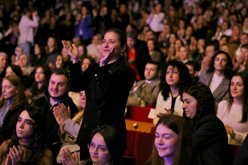 Dilek İmamoğlu'ndan 8 Mart mesajı: Bir hafta ses çıkarıp sonra lâl oluyorlar - Resim : 1