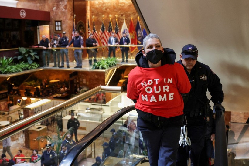 Trump Tower karıştı: 98 kişi gözaltına alındı - Resim: 5