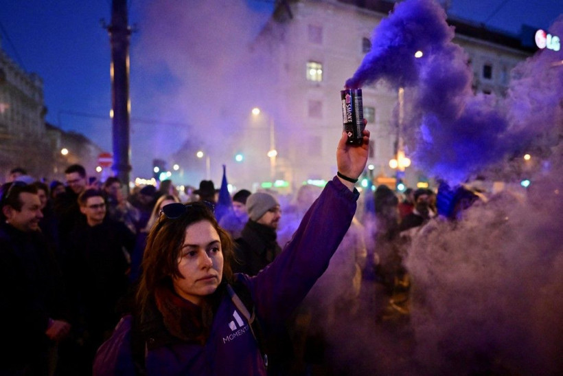 AB ülkesindeki LGBTİ+ yasağı protesto edildi, vali protestoculara destek çıktı - Resim: 7