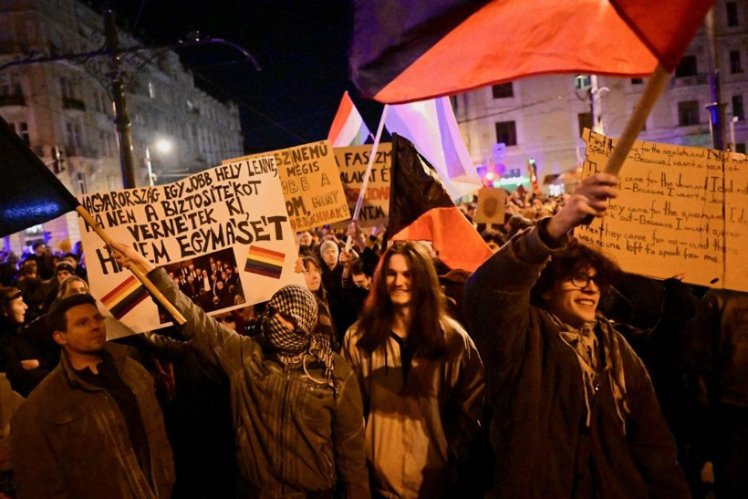 AB ülkesindeki LGBTİ+ yasağı protesto edildi, vali protestoculara destek çıktı - Resim: 11