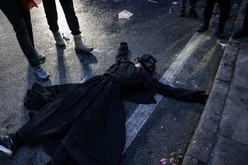 Saraçhane'de ilginç anlar: Mevlevi'yi biber gazına boğdular - Resim: 11