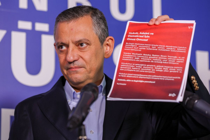 Özgür Özel: Ekrem Başkan küçücük bir hücrede tutuluyor ama... - Resim : 6