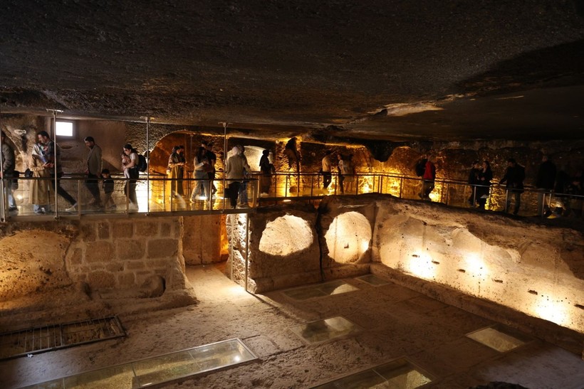 Mardin’de bayram yoğunluğu! Oteller tamamen doldu, turistler akın etti - Resim: 8