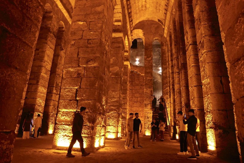 Mardin’de bayram yoğunluğu! Oteller tamamen doldu, turistler akın etti - Resim: 11