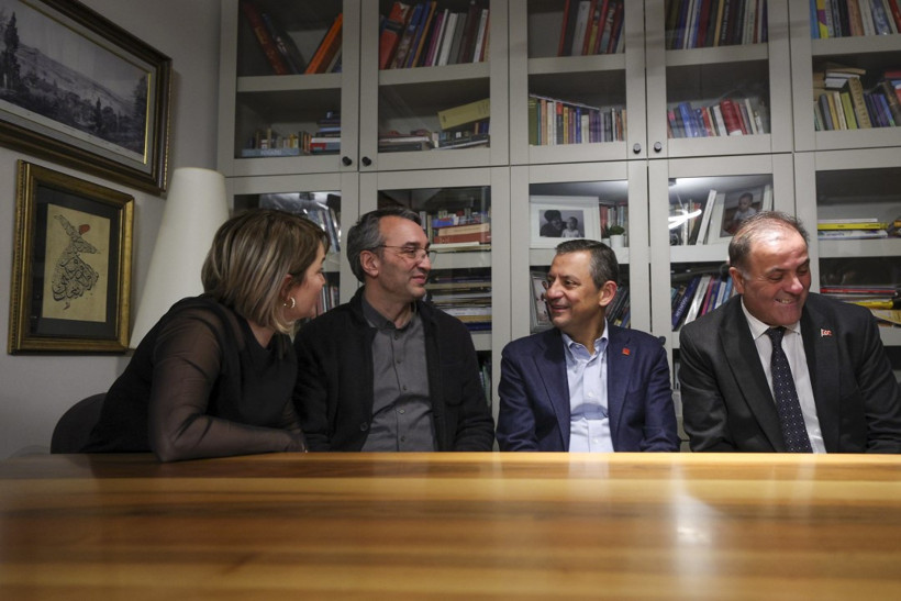 Özgür Özel, Mahir Polat'ı ziyaret etti - Resim : 4