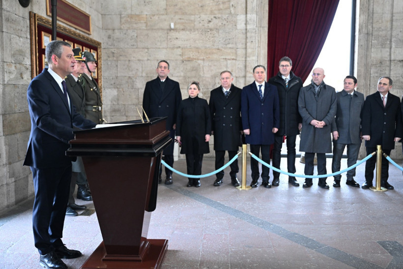 Özel'den Anıtkabir Özel Defteri'ne: Darbeyi püskürttük - Resim : 4