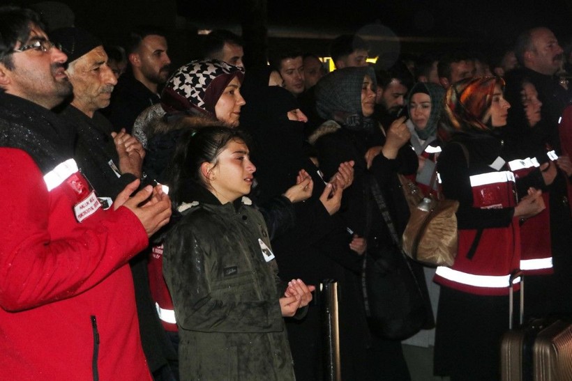 Şehit Nurettin Tokyürek'in naaşı Erzurum'a getirildi - Resim: 3