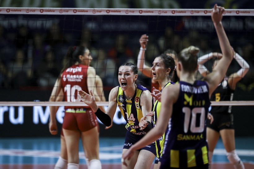 Galatasaray'ı yenen Fenerbahçe finalde - Resim : 1