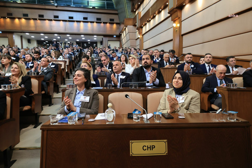 İBB Meclisi karıştı: 'Cesaretin yoksa konuşma' - Resim : 2