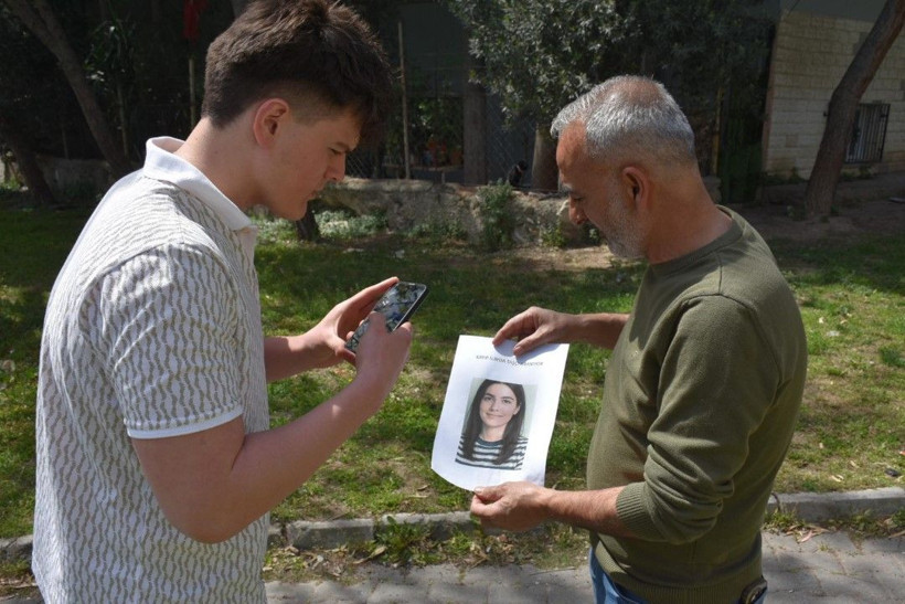 19 yıldır kayıp kızlarını yapay zekayla canlandırılan fotoğrafıyla arıyorlar - Resim: 7