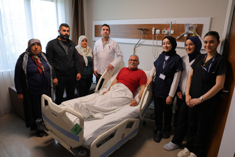 Ameliyat masasında arabesk sevdası: İbrahim Tatlıses dinleyerek girdi - Resim : 1