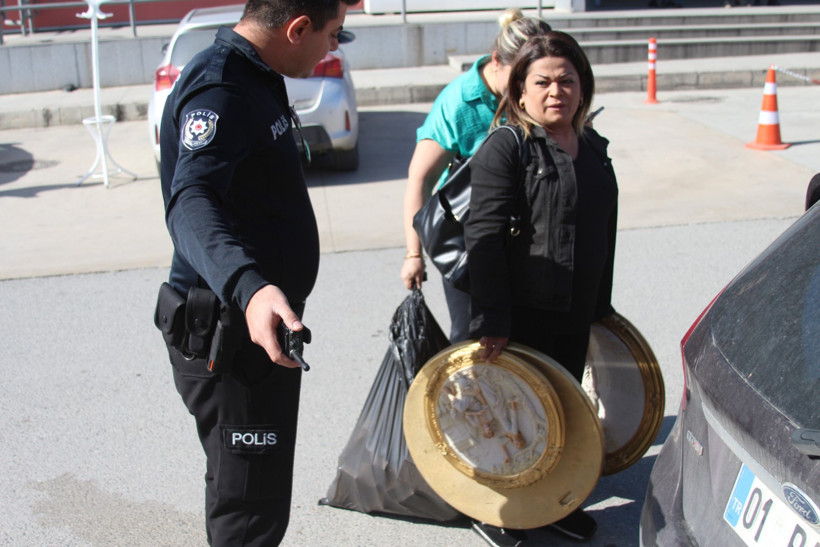 Çalışanlar iş yerini yağmalayınca kaçak patron ortaya çıktı - Resim : 2