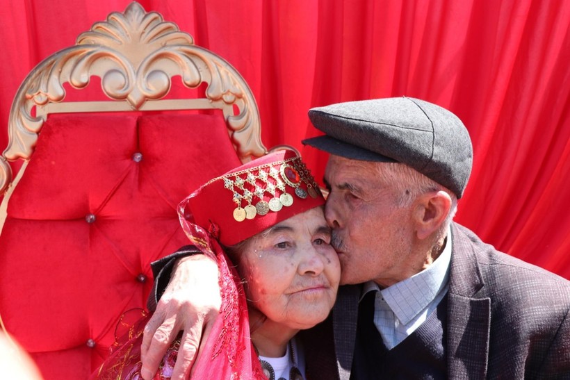 Bindallısını giydi, kınasını yaktı: 69 yıllık hayali gerçek oldu - Resim: 8