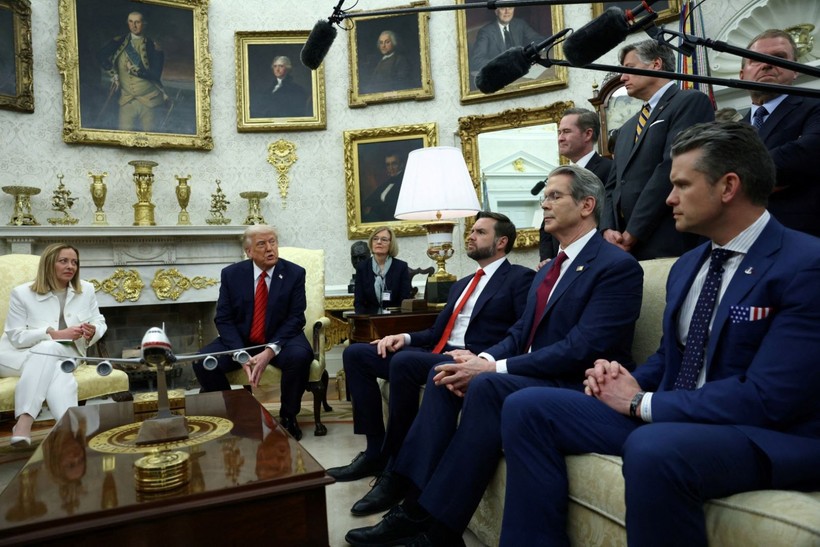 Trump, 'favori Avrupalı liderini' ağırladı: 'Batı'yı yeniden büyük yapalım' - Resim: 3