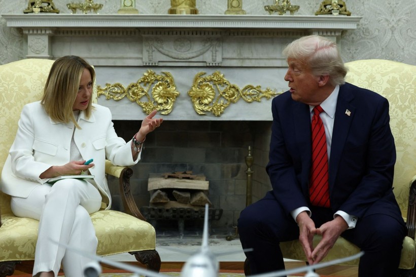 Trump, 'favori Avrupalı liderini' ağırladı: 'Batı'yı yeniden büyük yapalım' - Resim: 7