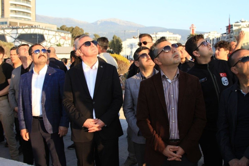 Türk Yıldızları'nın gösterisi nefes kesti - Resim: 4