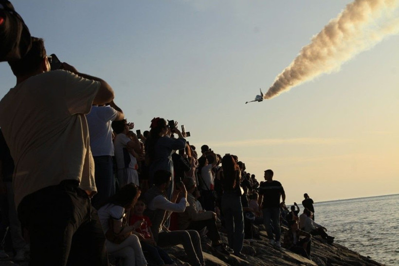 Türk Yıldızları'nın gösterisi nefes kesti - Resim: 8