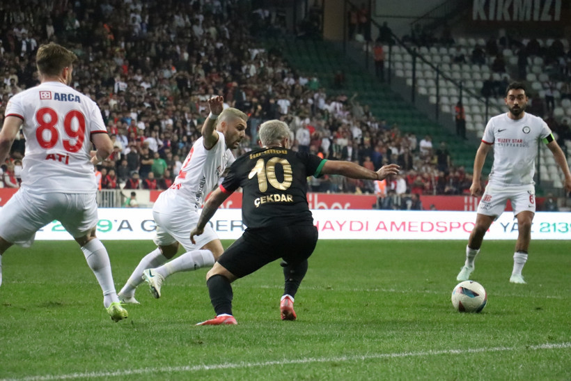 Amedspor, Çorum FK'yi eli boş gönderdi - Resim : 1