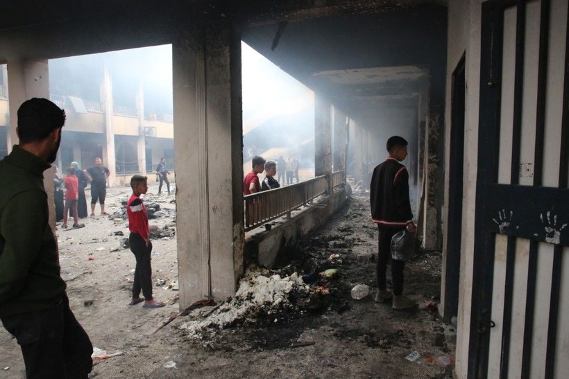 İsrail okul vurdu: Çok sayıda ölü ve yaralı var - Resim: 14