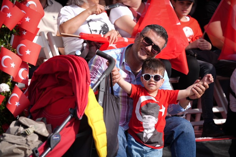 Türkiye 23 Nisan’ı kutluyor: Meydan meydan bayram coşkusu - Resim: 3