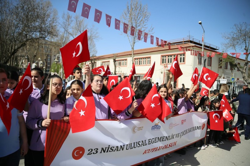 Türkiye 23 Nisan’ı kutluyor: Meydan meydan bayram coşkusu - Resim: 11