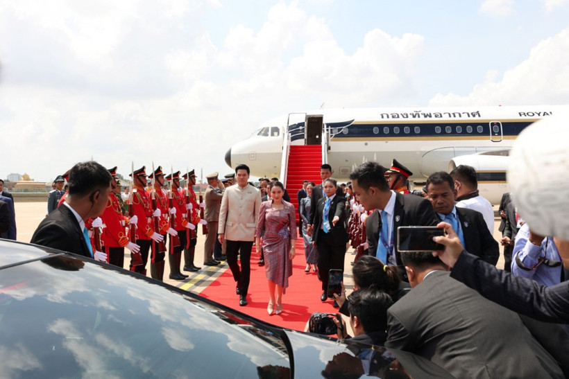 Başbakan, Kamboçya dönüşü hastanelik oldu - Resim : 1