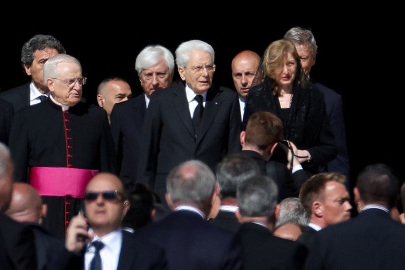 Papa'ya veda... Dünya liderlerini buluşturan cenaze - Resim: 16