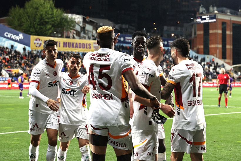 Galatasaray, Eyüp'ü 5 golle dağıttı: Osimhen kariyer rekorunu egale etti - Resim : 1