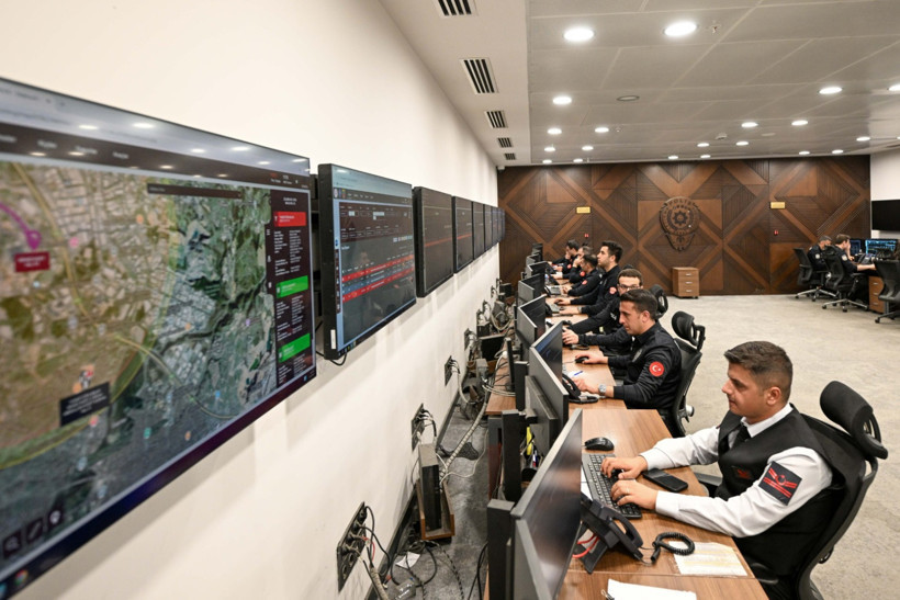 Elektronik kelepçe takılan 1178 kişi buradan takip ediliyor - Resim : 2