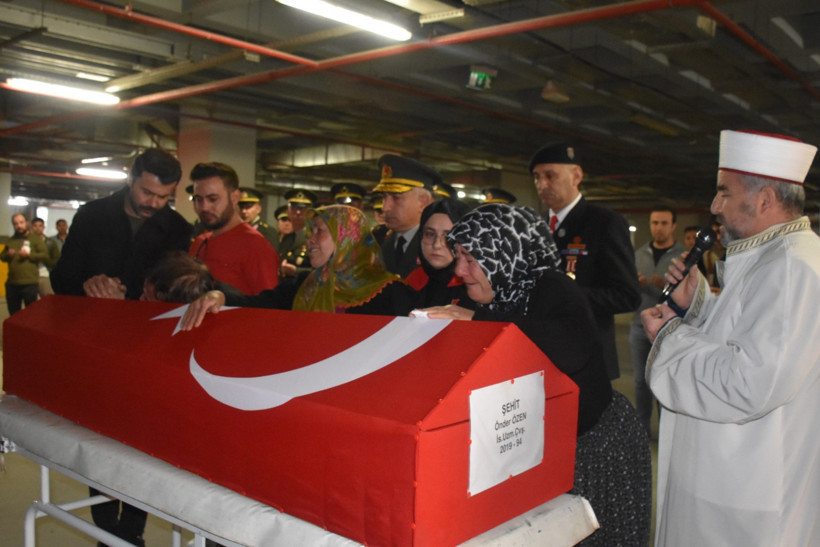 Kızından şehit babasına: 'Benim ayıcığım var bak' - Resim : 2