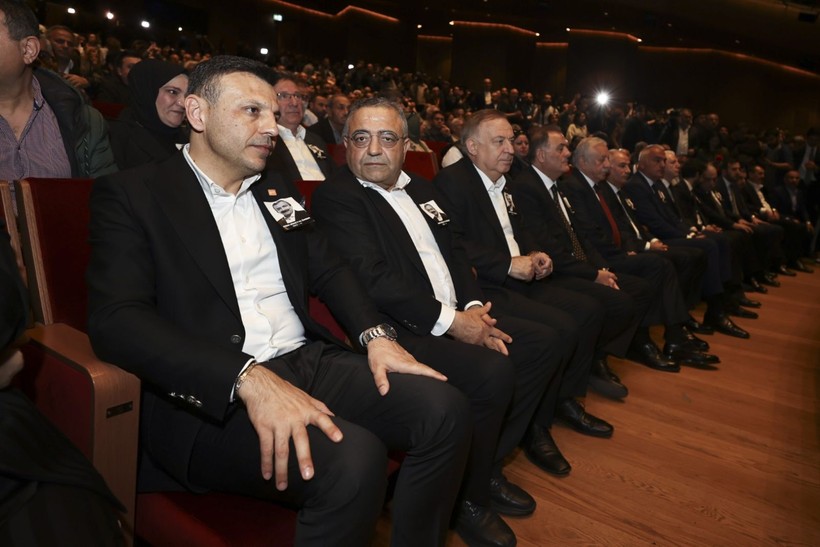 Kare kare veda: Sırrı Süreyya Önder son yolculuğuna böyle uğurlandı - Resim: 44