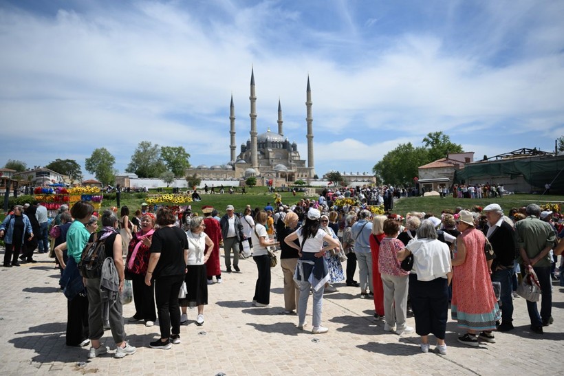 Kakava ateşiyle bahara merhaba! Edirne'de Hıdırellez şöleni başladı - Resim: 6
