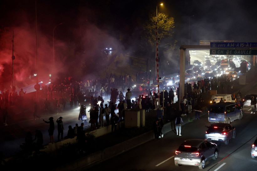 PSG’nin zaferi sokakları karıştırdı: Paris’te kutlamalar olaylı bitti - Resim : 1