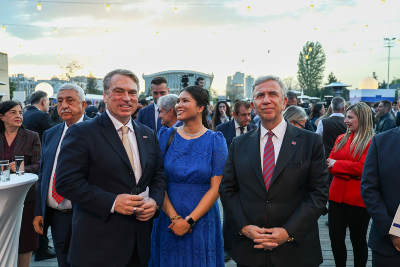 AB, vize krizinde topu şirketlere attı - Resim : 2