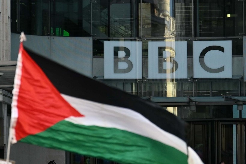BBC'nin önüne akın ettiler - Resim: 8