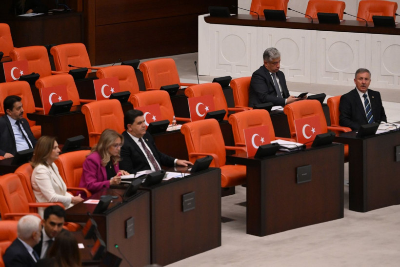 Meclis'te Lozan tepkisi - Resim: 1