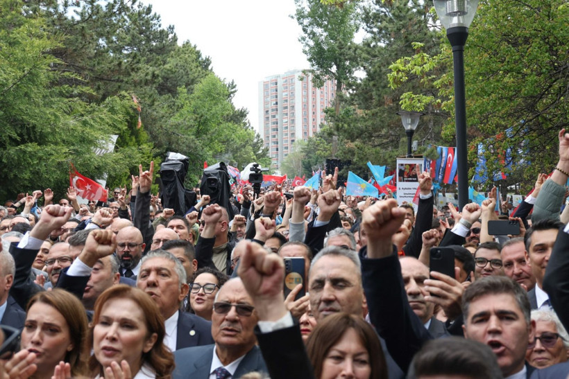 Meclis'te Lozan tepkisi - Resim: 9