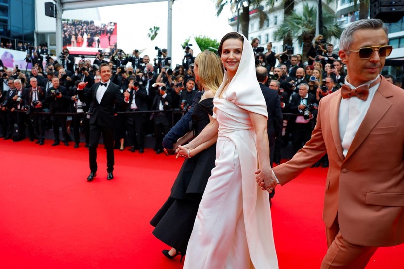 Cannes'da görkemli açılış - Resim: 5