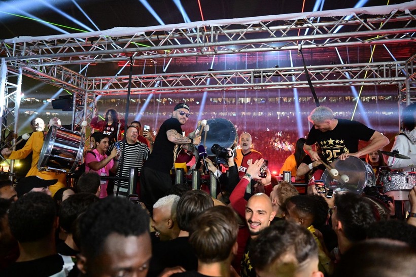 Galatasaray'ın şampiyonluk kutlamalarından özel görüntüler - Resim: 7