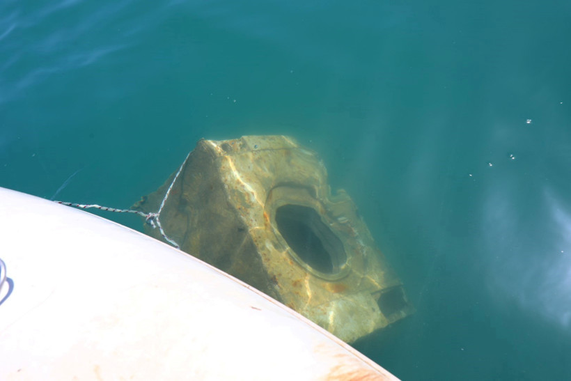 Hayrete düşüren bencillik: Bunu bile denize atmışlar - Resim : 1