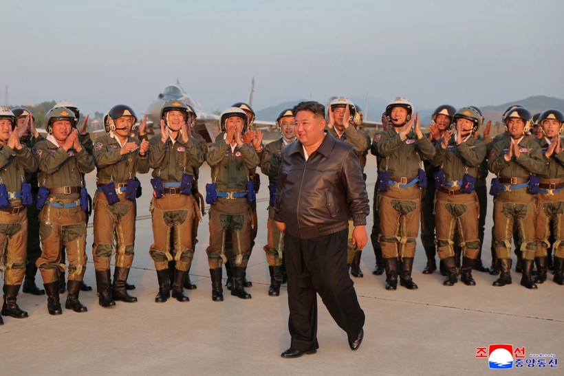 Kim Jong Un'un batık savaş gemisinin uydu görüntüleri ortaya çıktı - Resim: 7