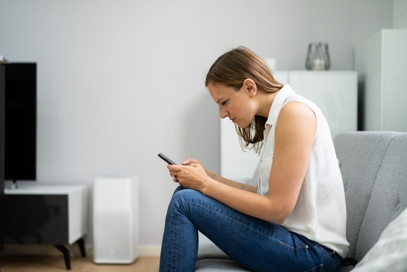 Sürekli telefonuna bakan 25 yaşındaki gencin boynu yamuldu - Resim: 3