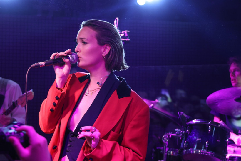 Norveçli şarkıcı 14 Şubat'ta Ahmet Kaya şarkısıyla teselli buldu - Resim : 1