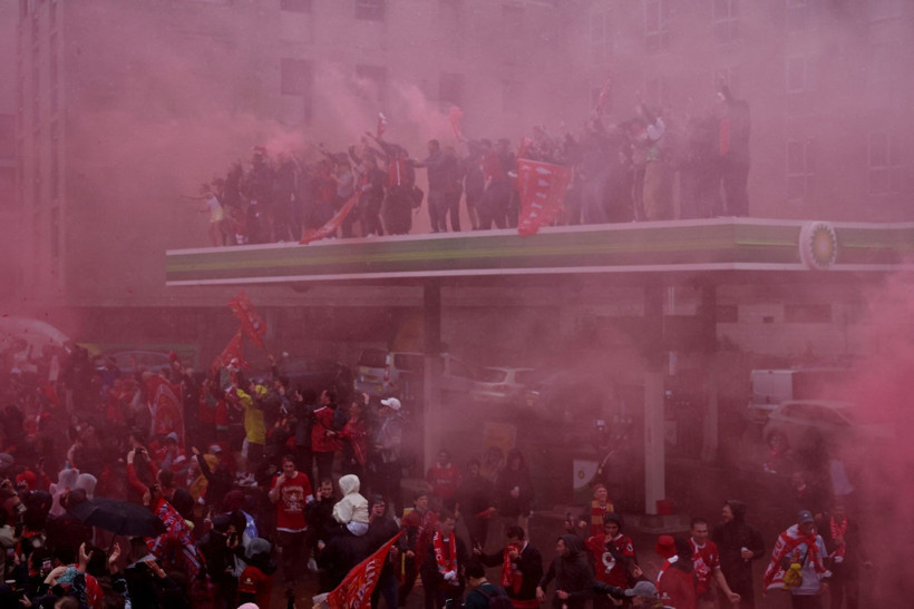 Liverpool'un 20. şampiyonluğu kutlandı - Resim: 8